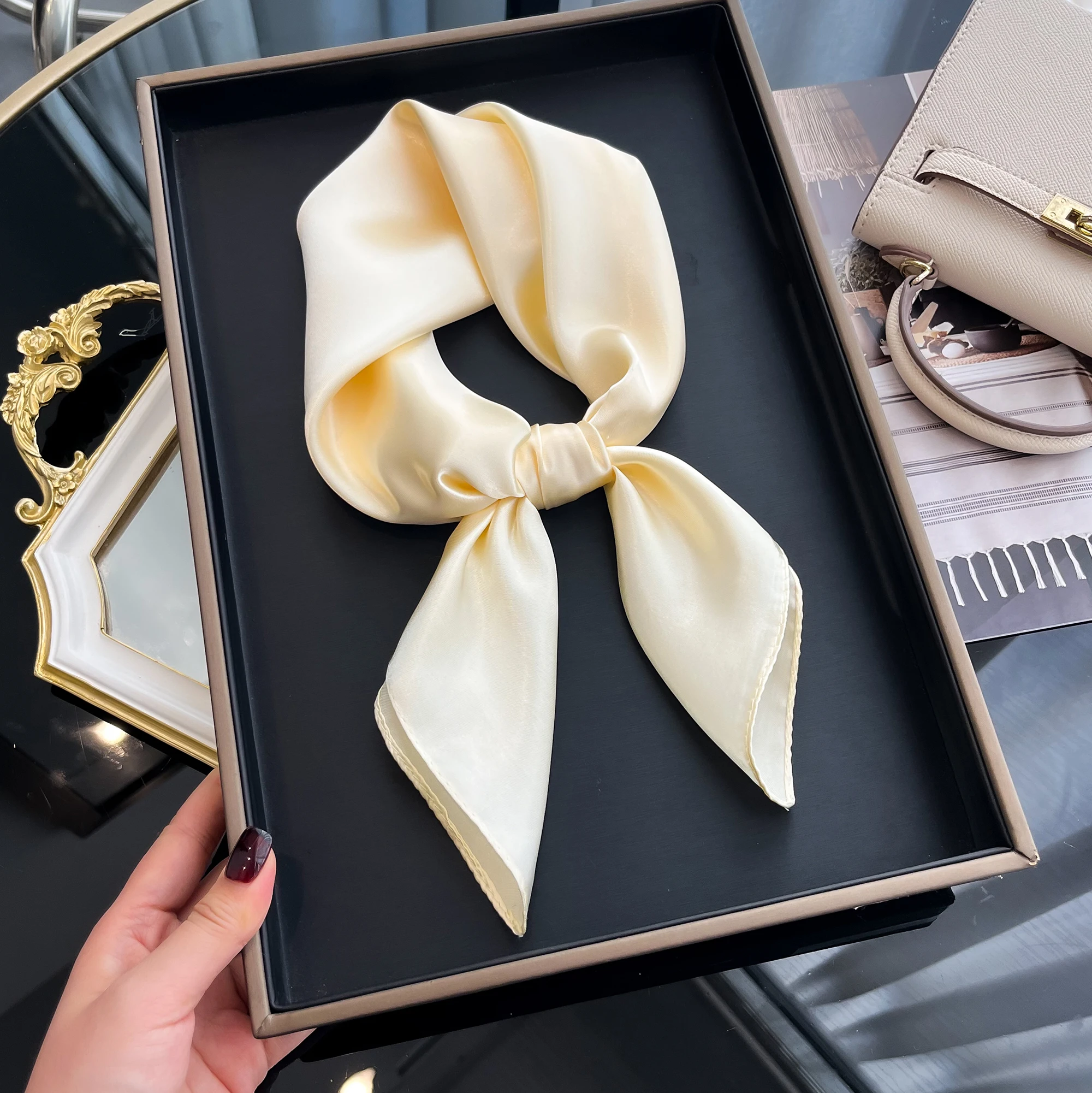 2025 Latest Women's Solid Silk Shawl Hijabs Pashmina Foulard Bandana Bandannas Popular Sunscreen Headcloth 60cm Square Scarf