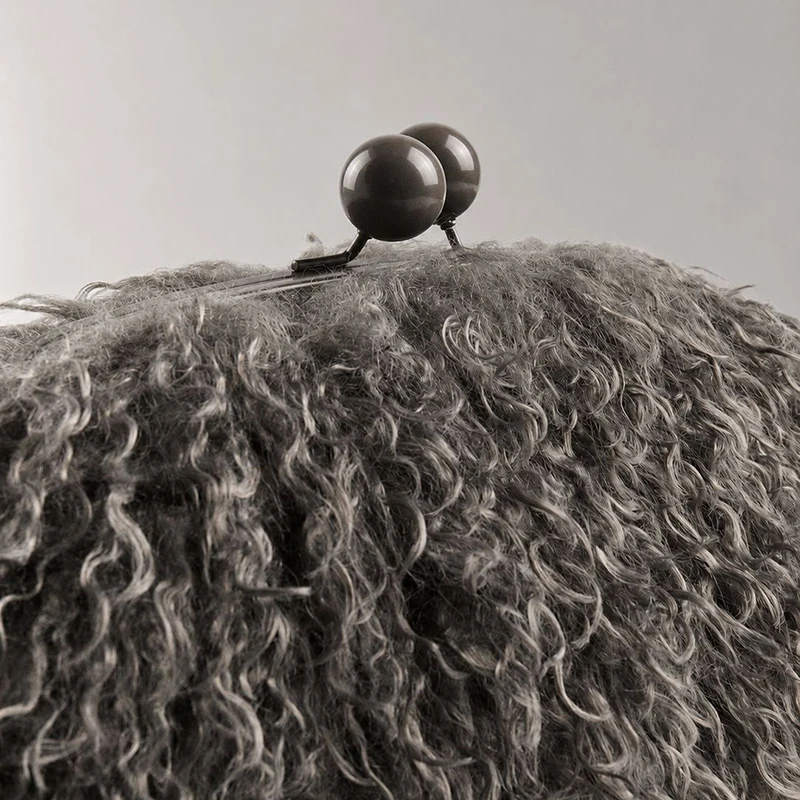 Clutch-Tasche mit Verschlussrahmen, Damen-Handtasche aus Kunstfell für Herbst und Winter, Plüsch-Umhängetasche mit Kette, elegante, modische Party-Abendtasche – Detail 2