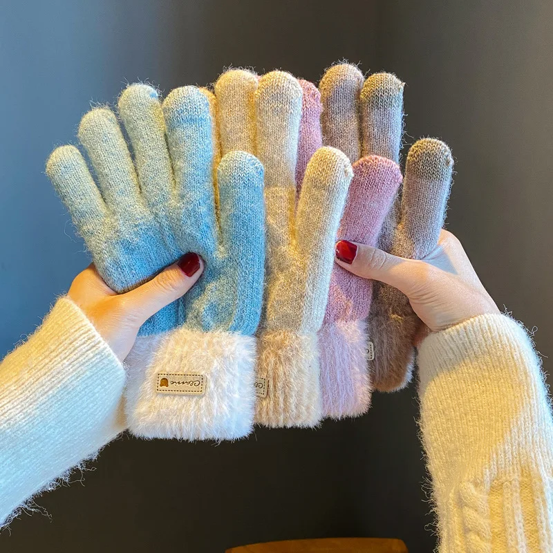 Knitted yarn gloves for women in winter with thickened velvet