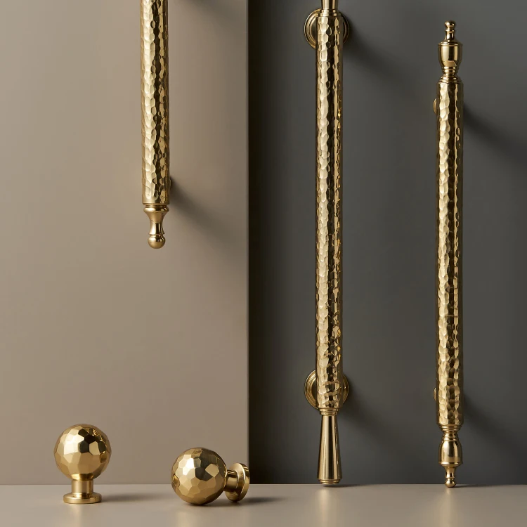 Solid Brass Handmade Hammer Pattern Kitchen Wardrobe Cabinet Knobs Drawers Cloakrooms Pull Furniture Handles