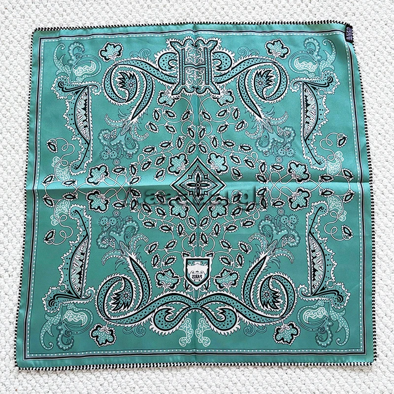 Pañuelo de Seda de Doble Cara - Luxury Bags Hong Kong reseña y precio