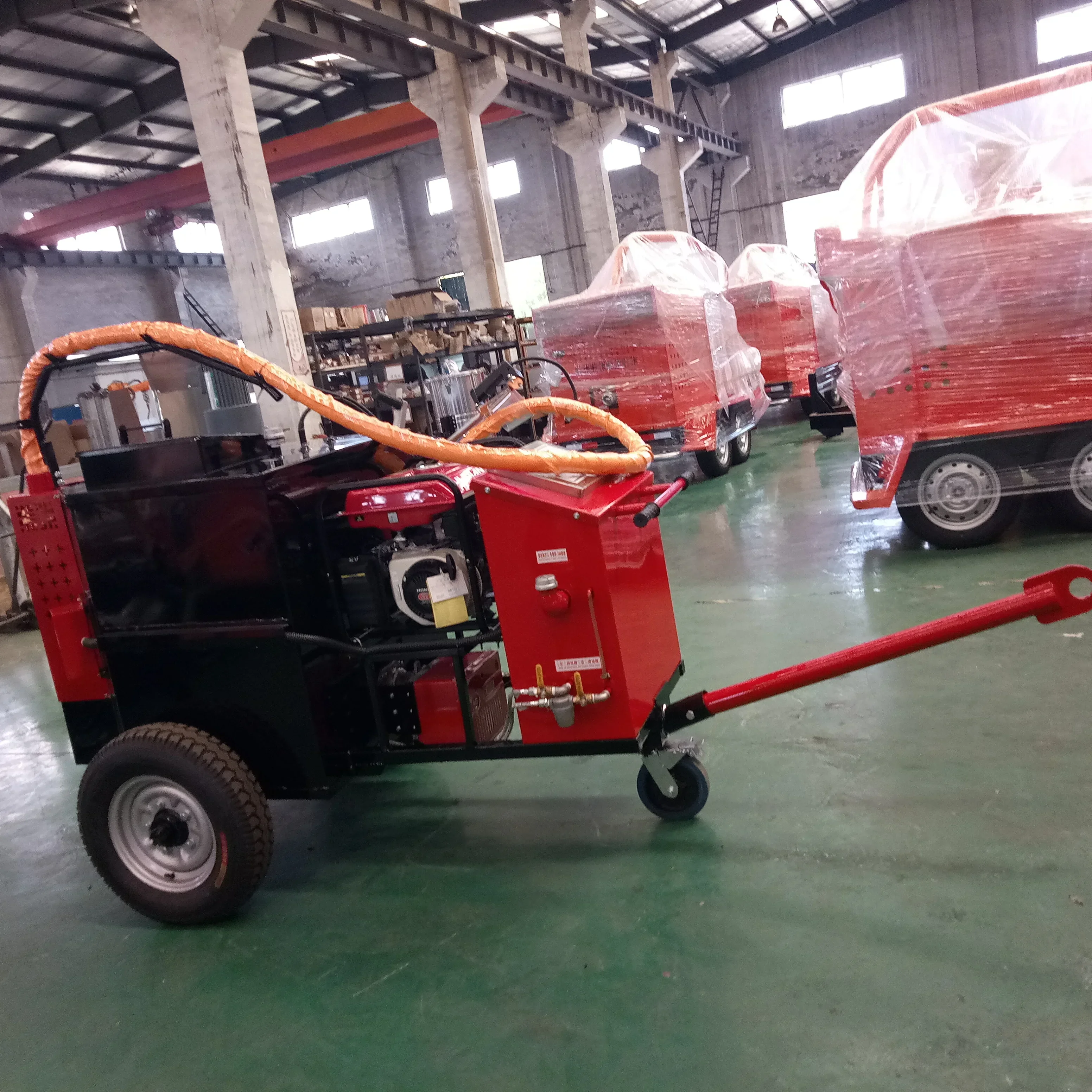 Cheap 60L 500L 600L Gasoline Honda Engine Road Asphalt Crack Sealing Filling Repair Machine