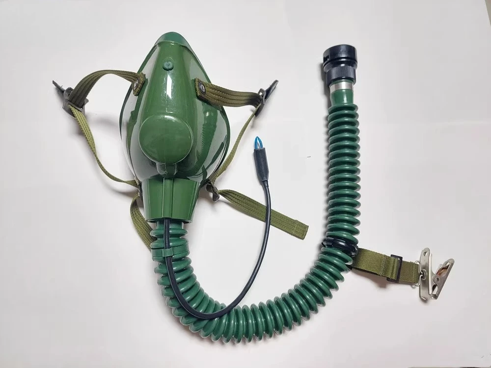 Tactical Pilot Oxygen Mask 6512 Flight Enthusiast Cap Helmet Hook-type Mask Prop