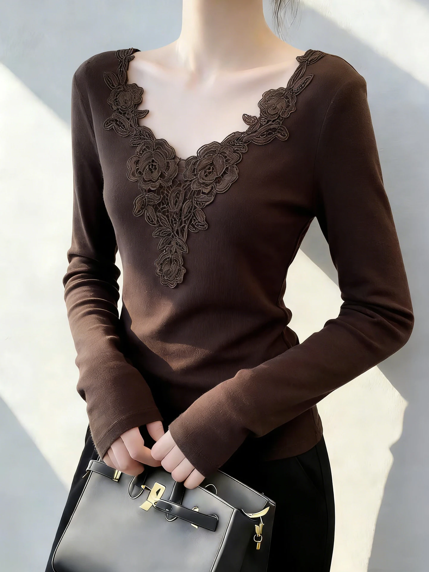 

Spring Fashion Slim Fit Casual Long Sleeve Knitted Top V Neck Lace Trim Korean Style Soft Comfortable Women's Commute Wear