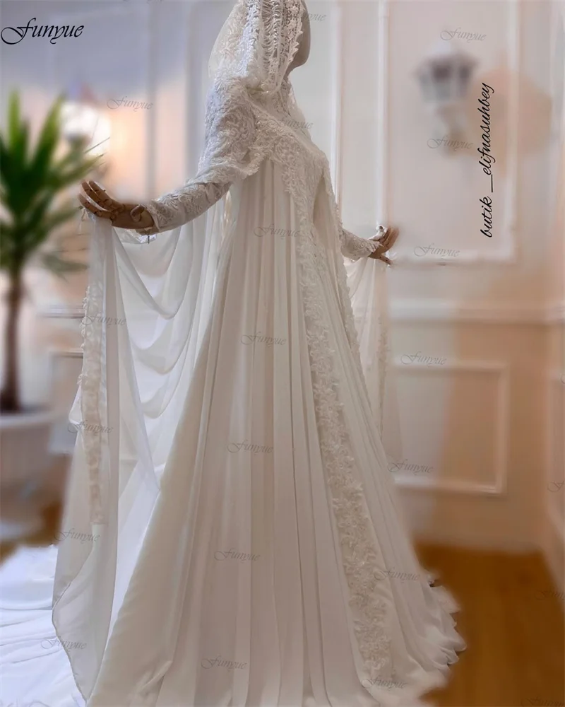 Muslim Long Sleeve Dubai Islamic Wedding Dresses for Bride Appliques High Neck Lace Hijab Bridal Gown Arabic Robe De Mariée 2024