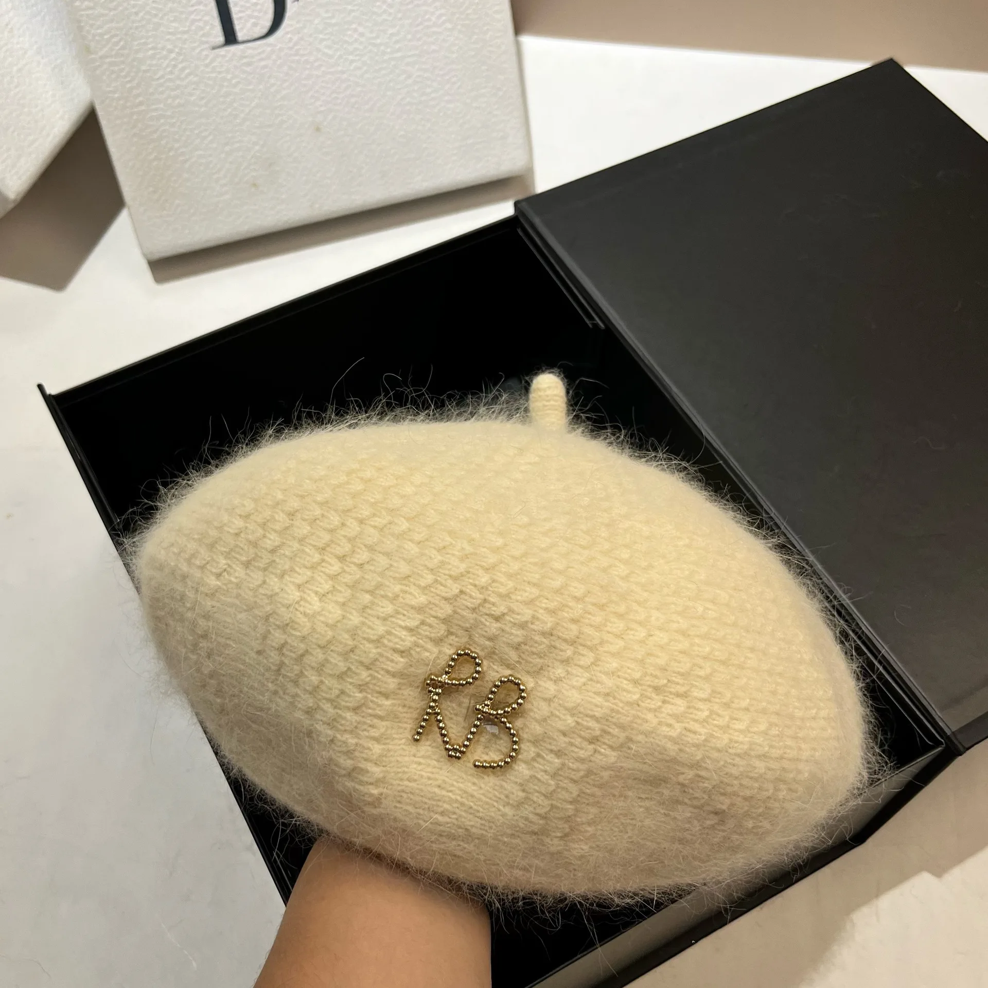 

Шерстяной берет из ангоры с кроликом, длинные волосы, теплая зимняя модная милая восьмиугольная шапка для женщин, русская холодная погода ​