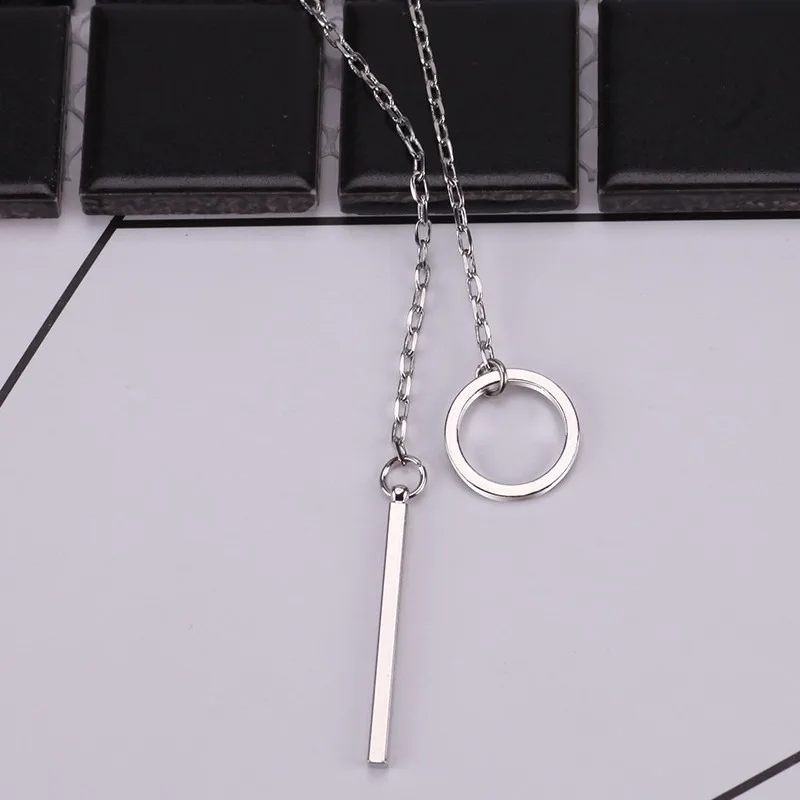 

A long necklace with a niche design and elegant style, a simple circular sweater chain for women, necklace