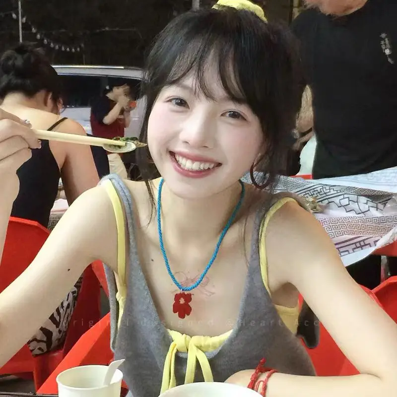 Summer Blogger Style Small Red Flower Necklace for Women, Korean Style Versatile Summer Braided Rope Accessory, Colorful Dopamine Collarbone Chain