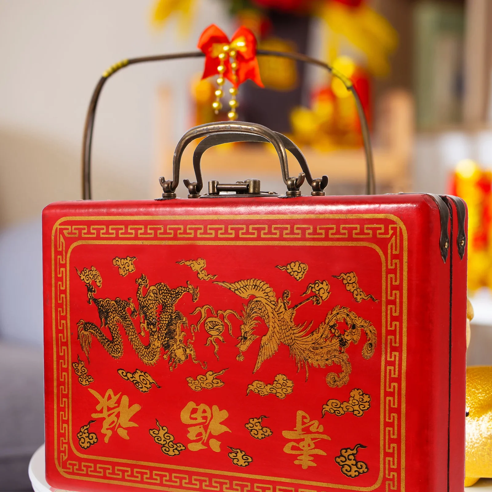 Exquisite Mahjong Gift Box Wooden Storage Container for Tiles Set Easy Carry Handle Design Suitable for Gifting Collectors