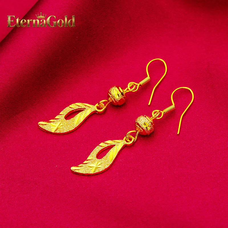 

Серьги EternaGold с 24-каратным золотым покрытием и резьбой | Золото 999 пробы, 3D-лепка в виде прожилатых листьев с резьбой, глянцевое покрытие, элегантное для повседневного использования.
