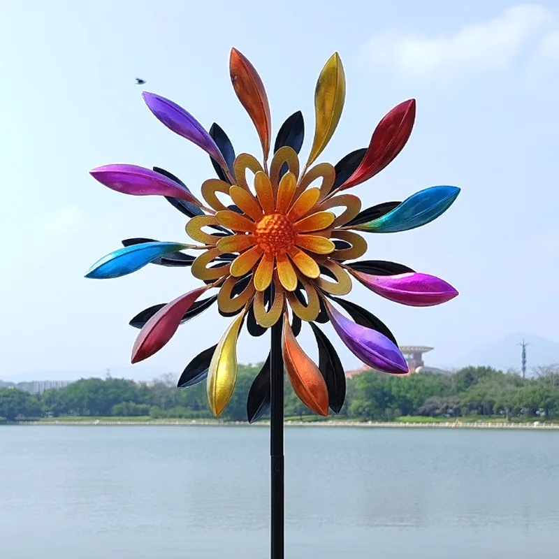 

American Iron Windmill Spinner Villa Garden Decor with Rotating Design Wind Powered Yard Ornament Balcony Landscape for Homestay