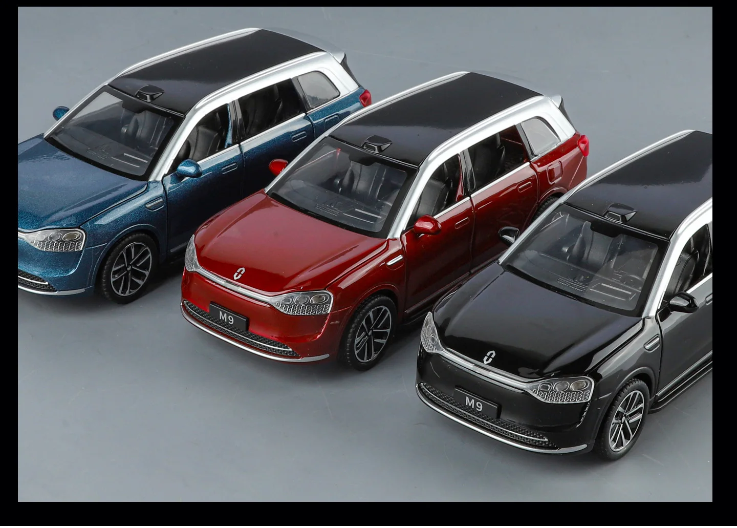 1:32 AITO M9 سبيكة على الطرق الوعرة نموذج مركبة التراجع الصوت والضوء متجر الألعاب مركبة الأعمال زينة زخرفية