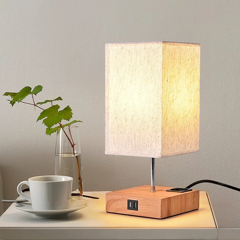 

New Chinese-style simple modern solid wood desk lamp Bedroom bedside lamp Warm household desk Medieval atmosphere B & B