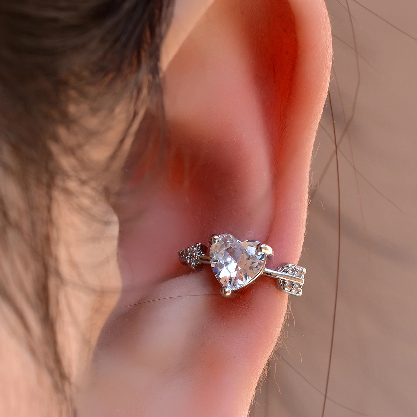 1PC Dainty Heart Cubic Zirconia Ear Clip Unique Women Ear Cuff Without Piercing No Hole Fake Cartilage Earring Niche Personality