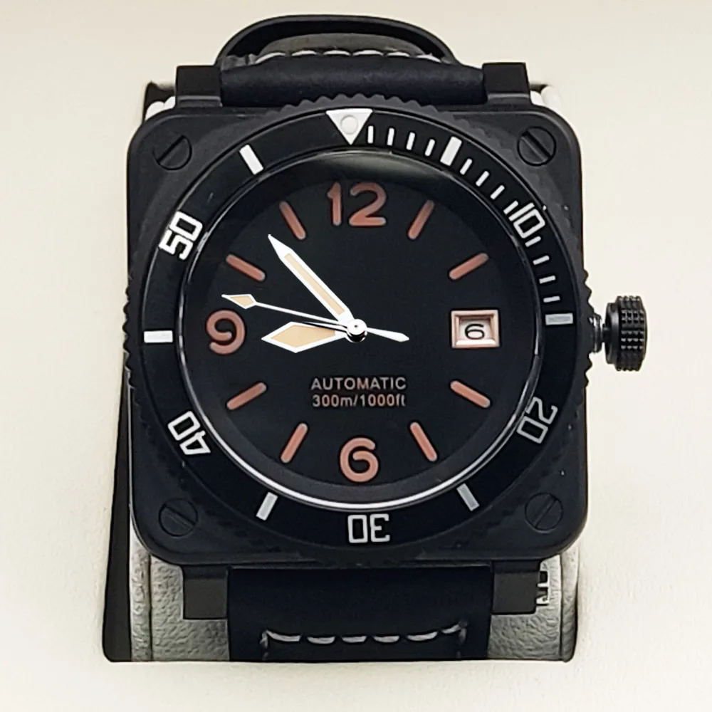

Новые квадратные мужские часы 42 мм, механизм NH35, водонепроницаемые часы для дайвера, кожаные ремешки, нержавеющая сталь 316L, сапфировое стекло