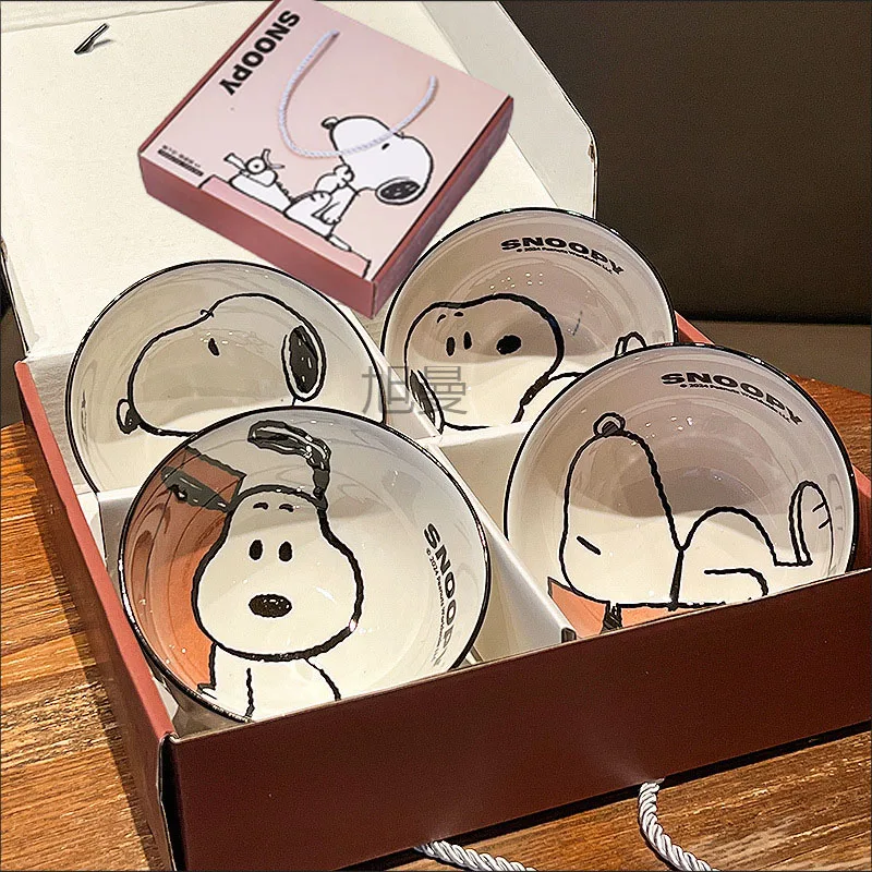 Nuovo carino Snoopy Stoviglie Ciotola in ceramica Particolare bello e di alto valore Kawaii Set Ciotola Anime Cartoon Stoviglie per la casa