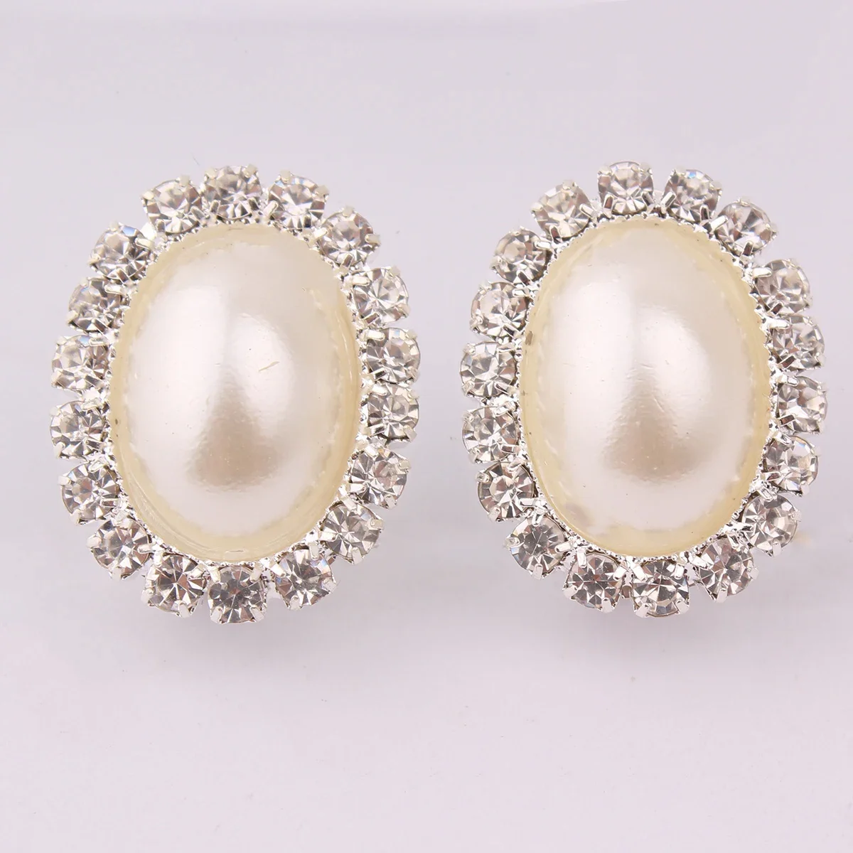 2022 New Style Rhinestone Pearl Round Waterdrop Heart Geometric Clip on earrings Without Pierced for Women Anti-allergy Ear Clip