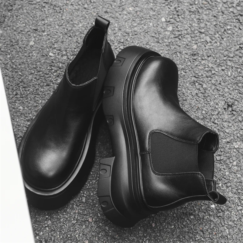 

Men's Black thick soled boots Trendy minimalist style Work and office Autumn and Winter Outdoor Young leather shoes New Hot