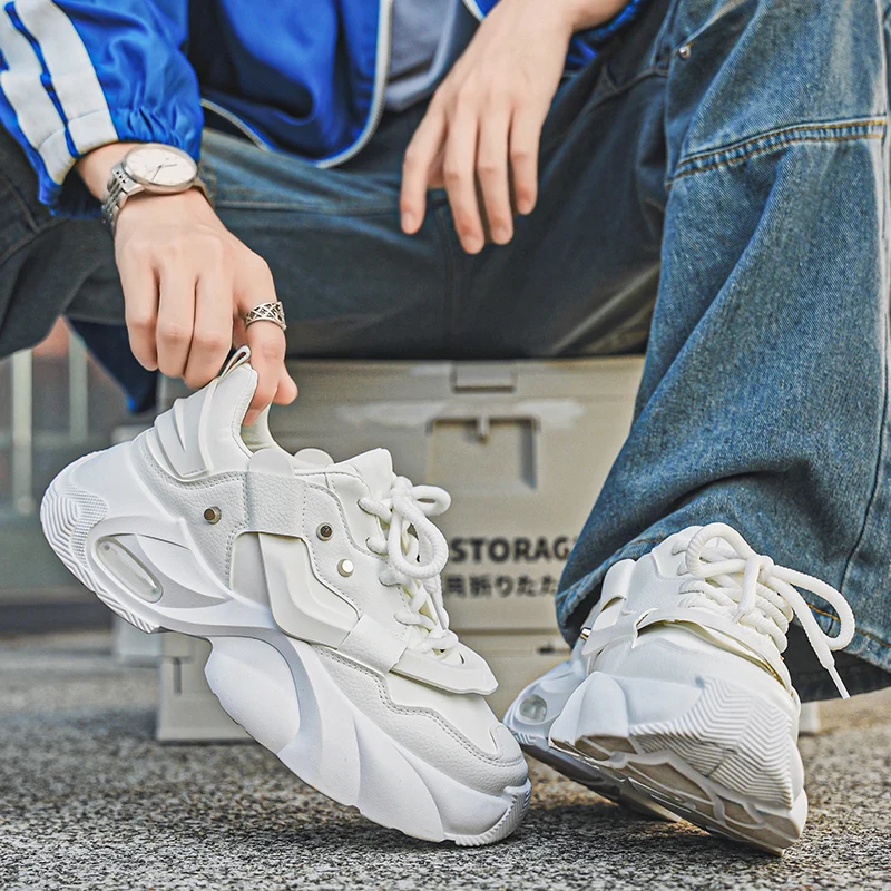 Herren-Freizeitsportschuhe mit dicker Sohle und erhöhter Absatzhöhe, niedrig geschnitten, mit Schnürung, abriebfeste Sohle, bequem und rutschfest. – Detail 10