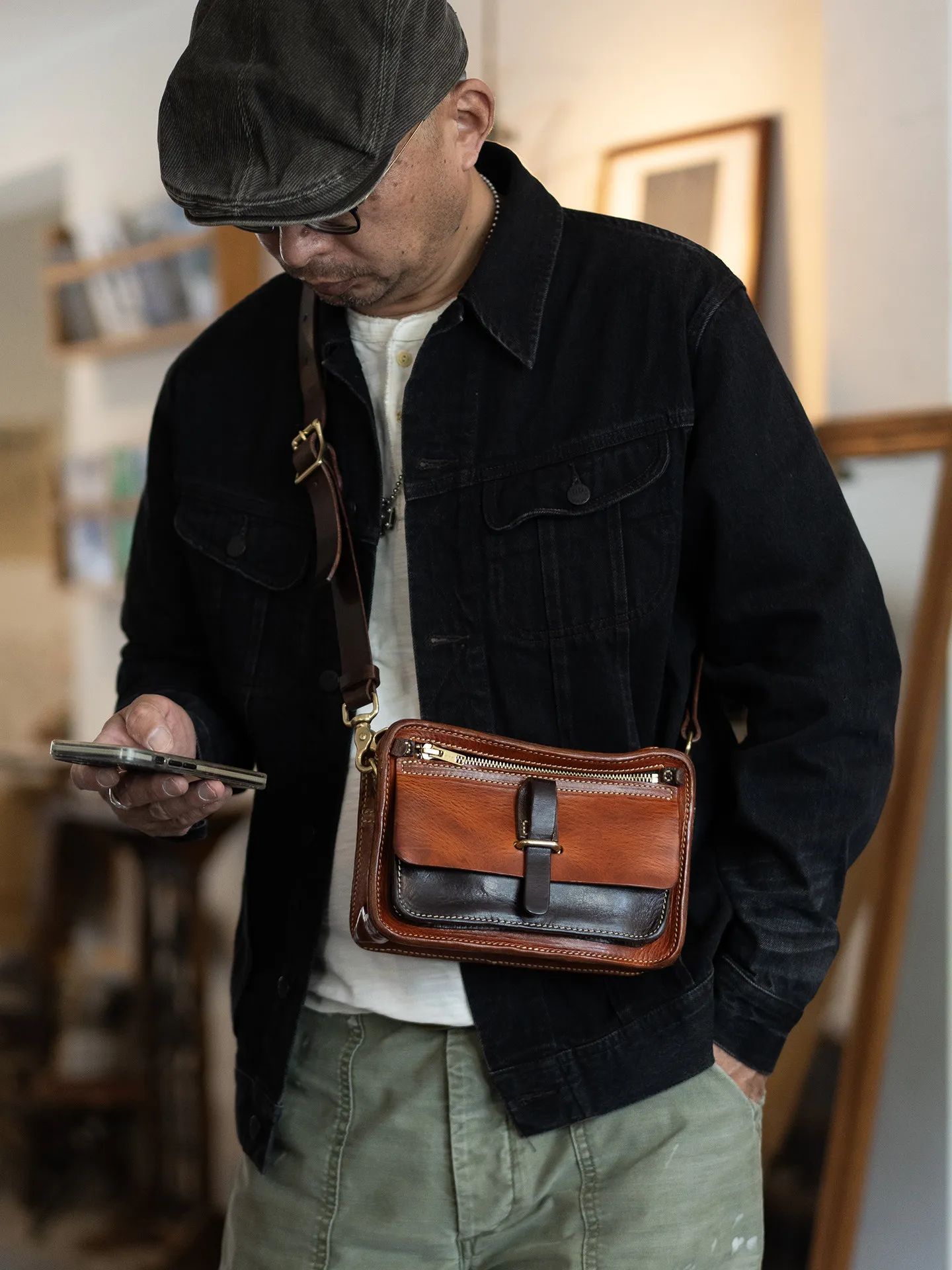 PNDME casual vintage high quality genuine leather men's shoulder bag weekend outdoor travel cow leather motorcycle crossbody bag