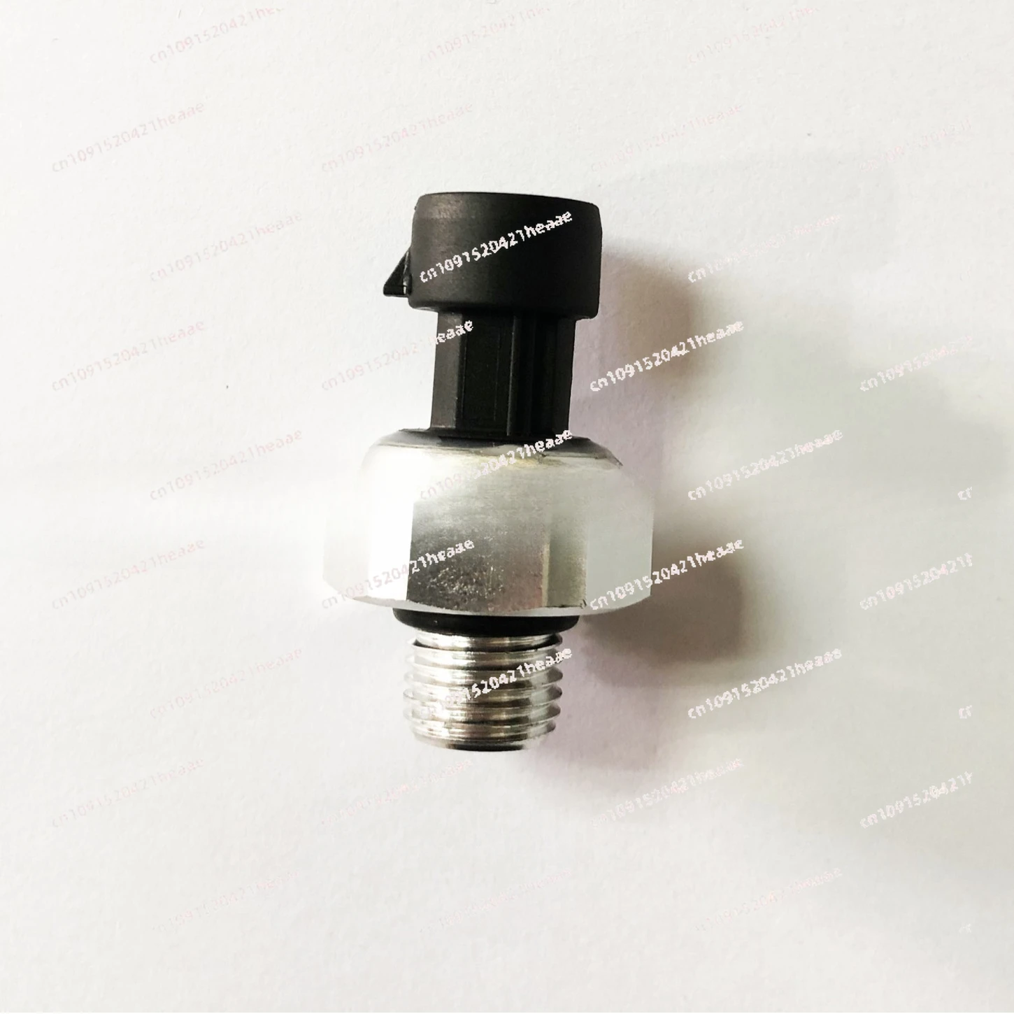 Suitable for 12570798 engine oil pressure sensor 12621649