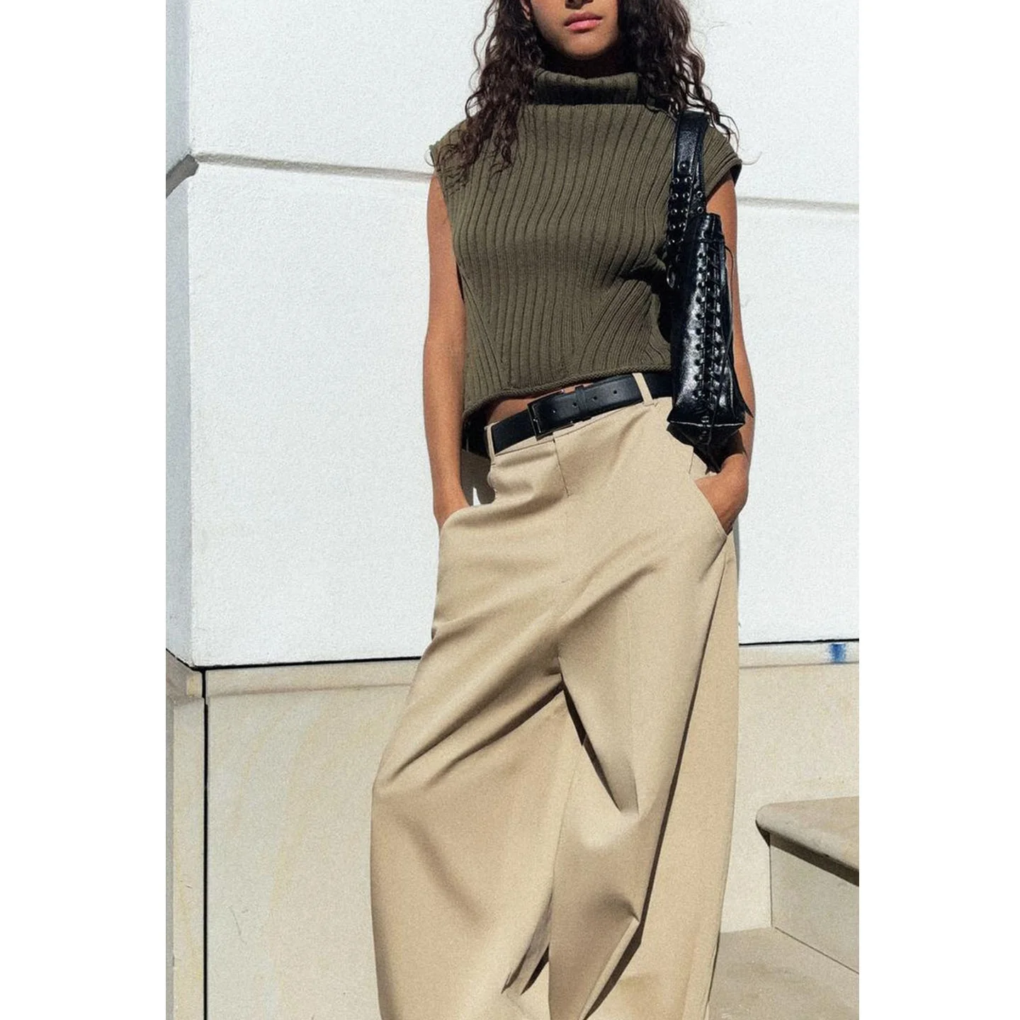 

Asymmetric Hem Side Slit High Ne Svel Knitted Vest Slim Fit Polyester Fiber Women's Faion Autumn 2025 ort Sle