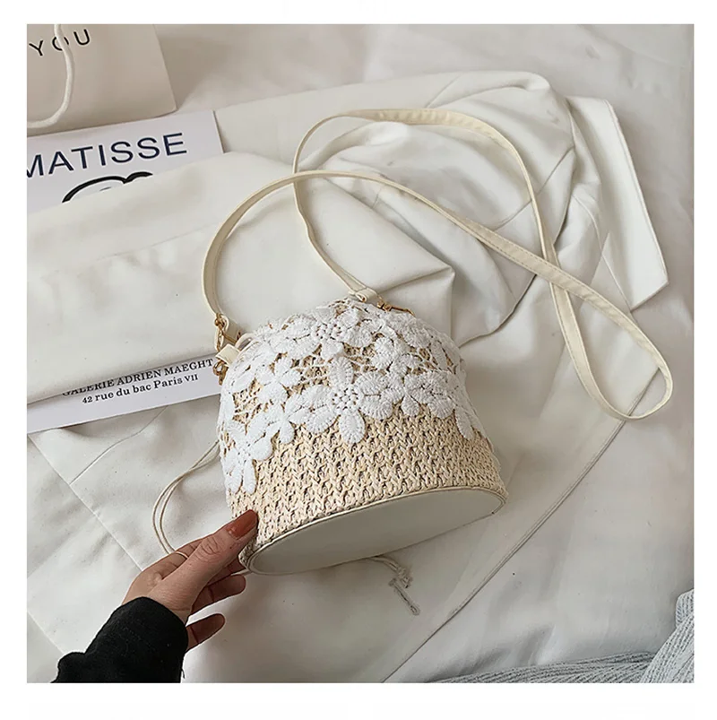 2023 New Straw Plaited Article Women Lace Bucket Bag Causal Holiday Beach Bag Elegant Lace Staw Handbag Shoulder Crossbody Bags