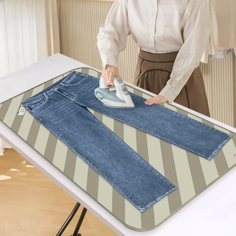 

Heat Resistant Ironing Board Pad Small Portable Handheld Clothes Ironing Board Foldable Anti-Scalding Gloves for Home Use