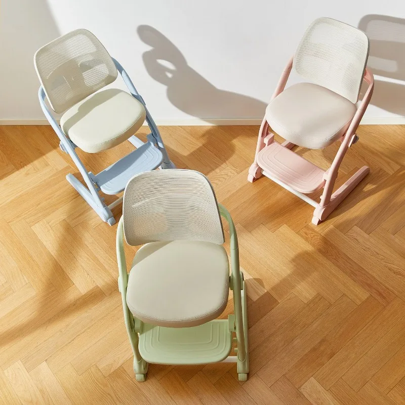 Eight or nine study chairs, which can lift and lower special seats for primary school students to write homework and writing