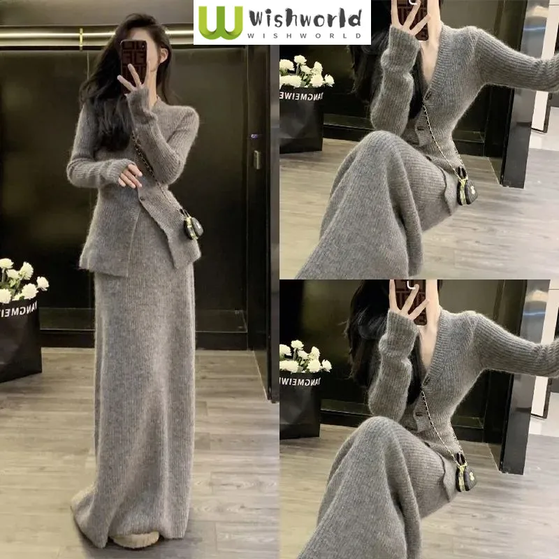 

Fashionable Women's Autumn and Winter Slim Fit Long Sleeved Knitted Sweater+high-end Minimalist Half Length Skirt Two-piece Set