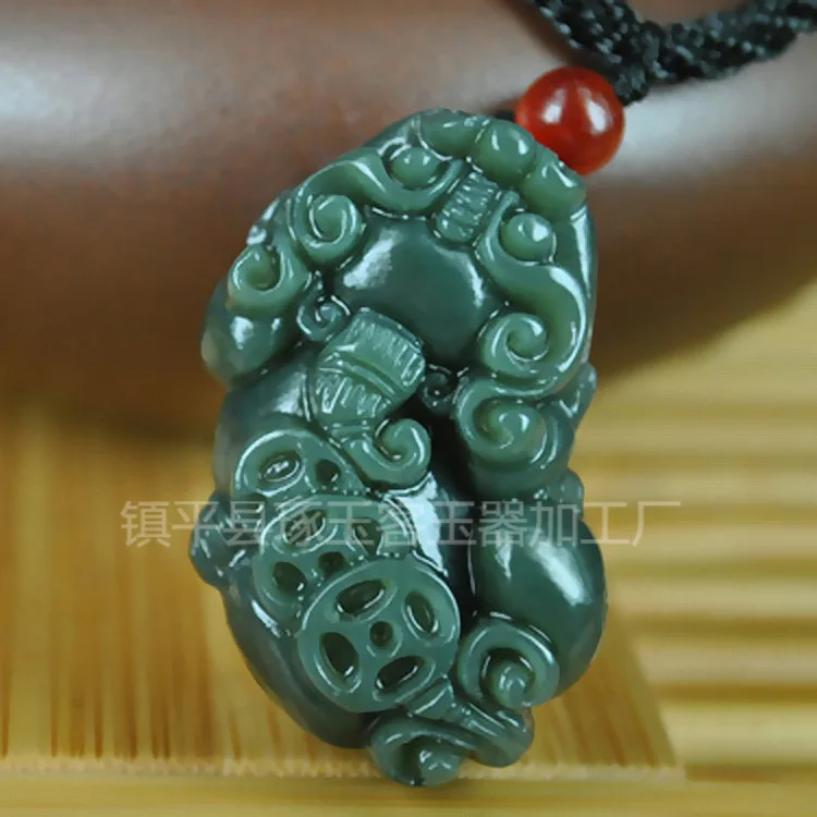 

Синьцзян Хотан Цинюй Pixiu Подвеска Нефрит Три Деньги Pixiu Подвеска Нефрит Нефрит