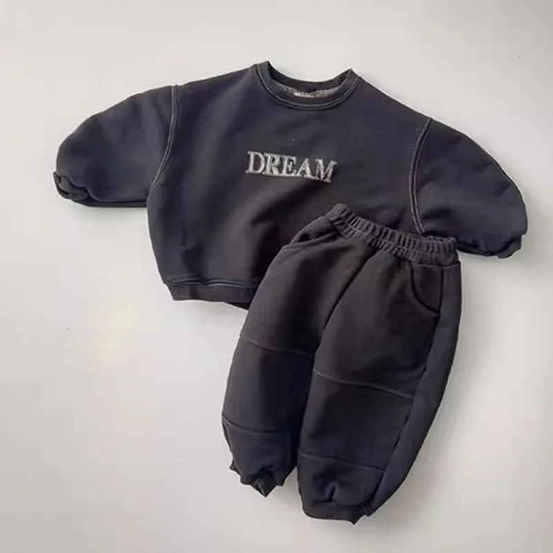 2024 Herbst Kinder kleidung setzt Baby Jungen Mädchen Sweatshirt und Hose 2 Stück Anzug Baumwolle Kleinkind Kinder lässig Brief Trainings anzüge