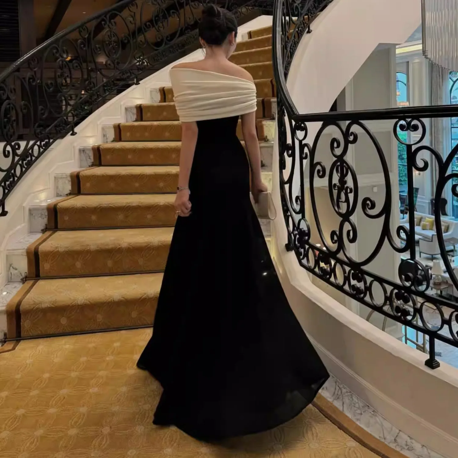 فستان أسود برقبة مائلة للنساء أنيق للربيع ماكسي فيستدوس ضيق للحفلات المسائية ملابس طويلة للسيدات للصيف