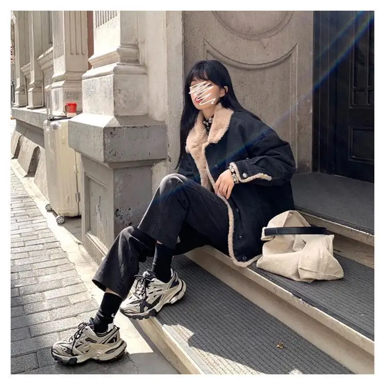 Cappotti di jeans da donna lunghi in pelliccia di peluche da donna invernali aderenti eleganti stile preppy urbano sociale traspirante con bottoni trapuntati