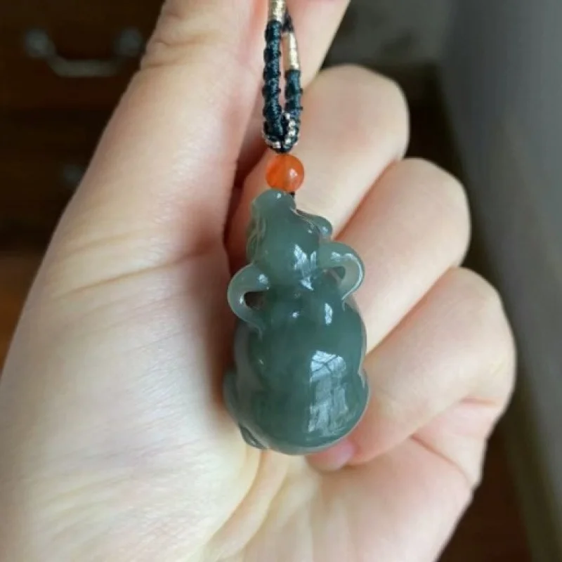 

Hetian Zodiac Ox , White Pendant, Three-dimensional Jade Ornament