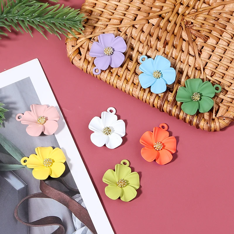 Alloy Five Petal Flower Stamen Pendant 10pcs/Lots 19mm Accessories for Women Jewelry Making Charms for Necklace Bracelet