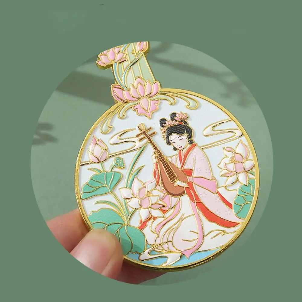 Exquisite Portable Handheld Makeup Mirror Metal Round Ancient Style Mirror With Handle Travel Makeup Mirror Travel