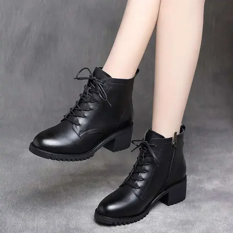 2025 Women's Shoes Luxury Chelsea Boot Women Leather Boot Chunky Winter Shoe Platform Ankle Boots Thick Heel Brand Designer