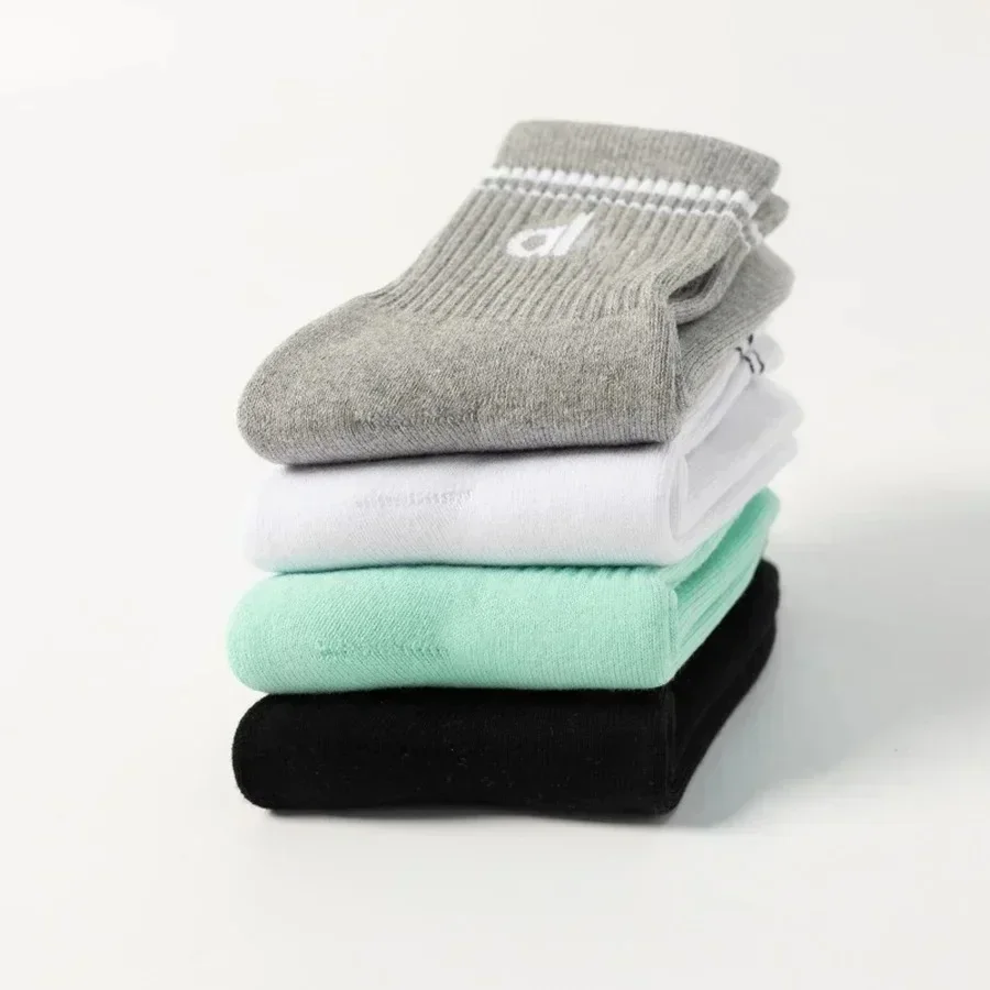 

Retro Cotton Women's Yoga Sports Sock Medium Long Socks Pilates Fitness Sports Four Seasons High Quality Women's Yoga Sock