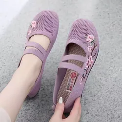 New Summer Old Beijing Cloth Shoes Autumn Mom Chinese Style Embroidered Shoes Women Soft Bottom Knitted Breathable Casual Shoes