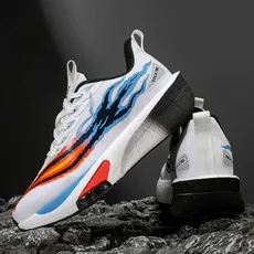 

Мужские и женские кроссовки на воздушной подушке. Пара спортивных кроссовок для бега на шнуровке, легкие и дышащие женские кроссовки.