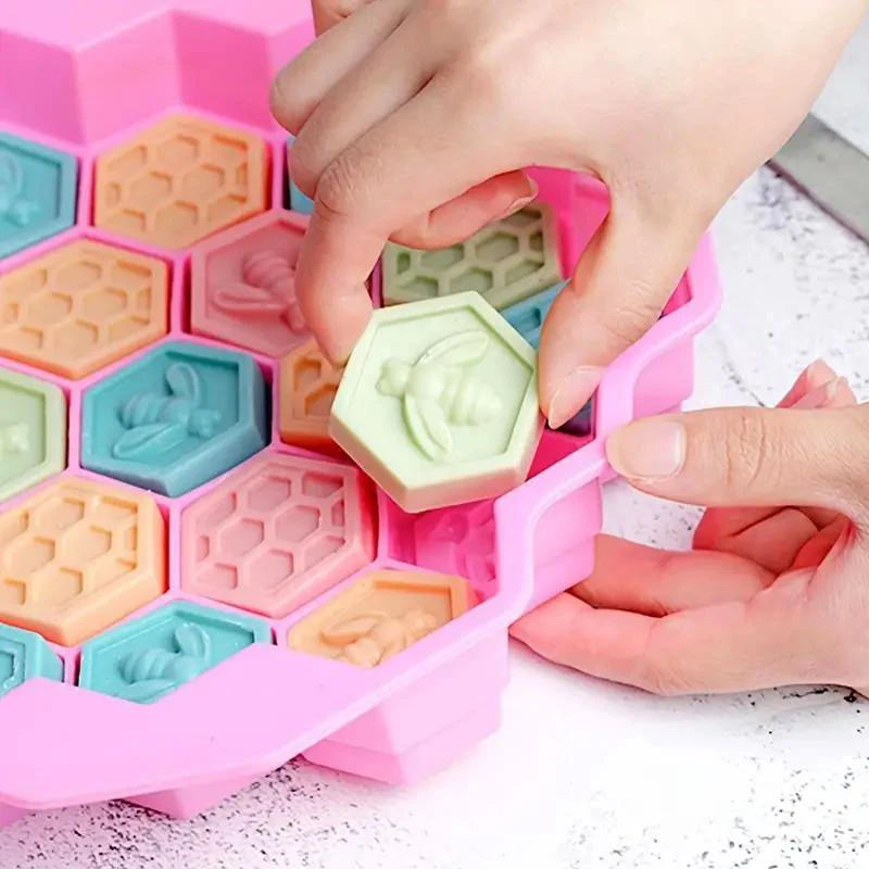 19 Cavity Honeycomb Silicone Mold For Soap Making Bee Ice Cube Tray Chocolate Fat Bomb Wax Melts Cake Pan Kitchen Bakeware Tools