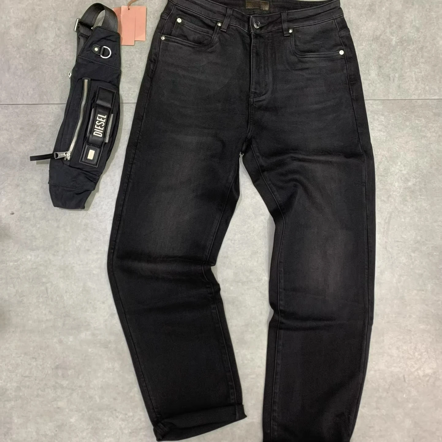 

Итальянские брюки LP 26 для мужчин, весна-лето, новые, универсальные, однотонные, микроэластичные, прямого кроя, повседневные, из денима с эффектом потертости.