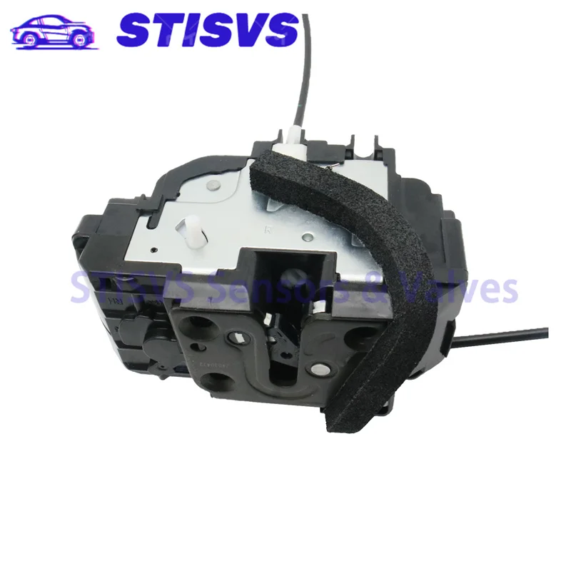 82501-EB30C 82500-EB30C مشغل قفل الباب الخلفي الأيسر/الأيمن لنيسان NP300 نافارا ملحقات السيارات باثفندر 2004-2013