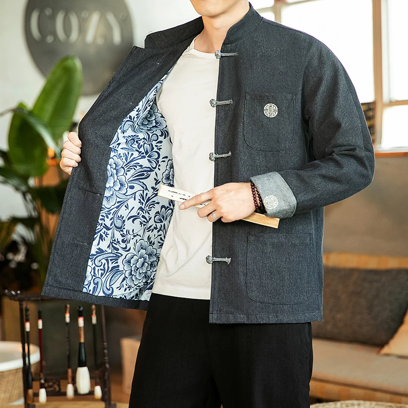 

Молодежная джинсовая куртка в стиле ретро, мужская вышитая стойка, воротник, пуговицы, украшенная свободным кроем, осенняя верхняя одежда, длинный цвет све