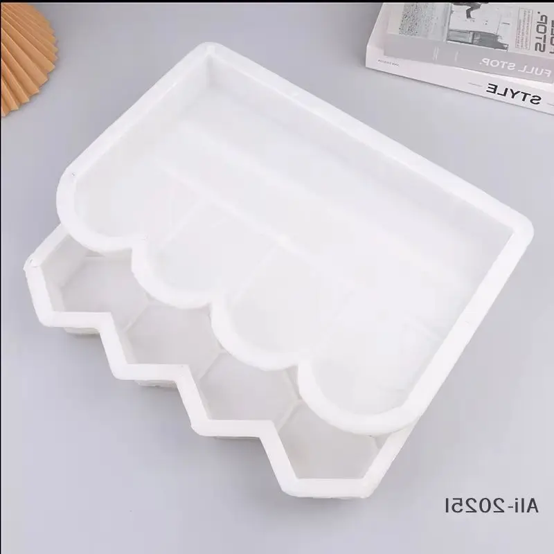 

【I】Garden Edging Fence Concrete Molds Reusable DIY Garden Brick Mold For Fish Pond Backyard Patio Garden Decoration