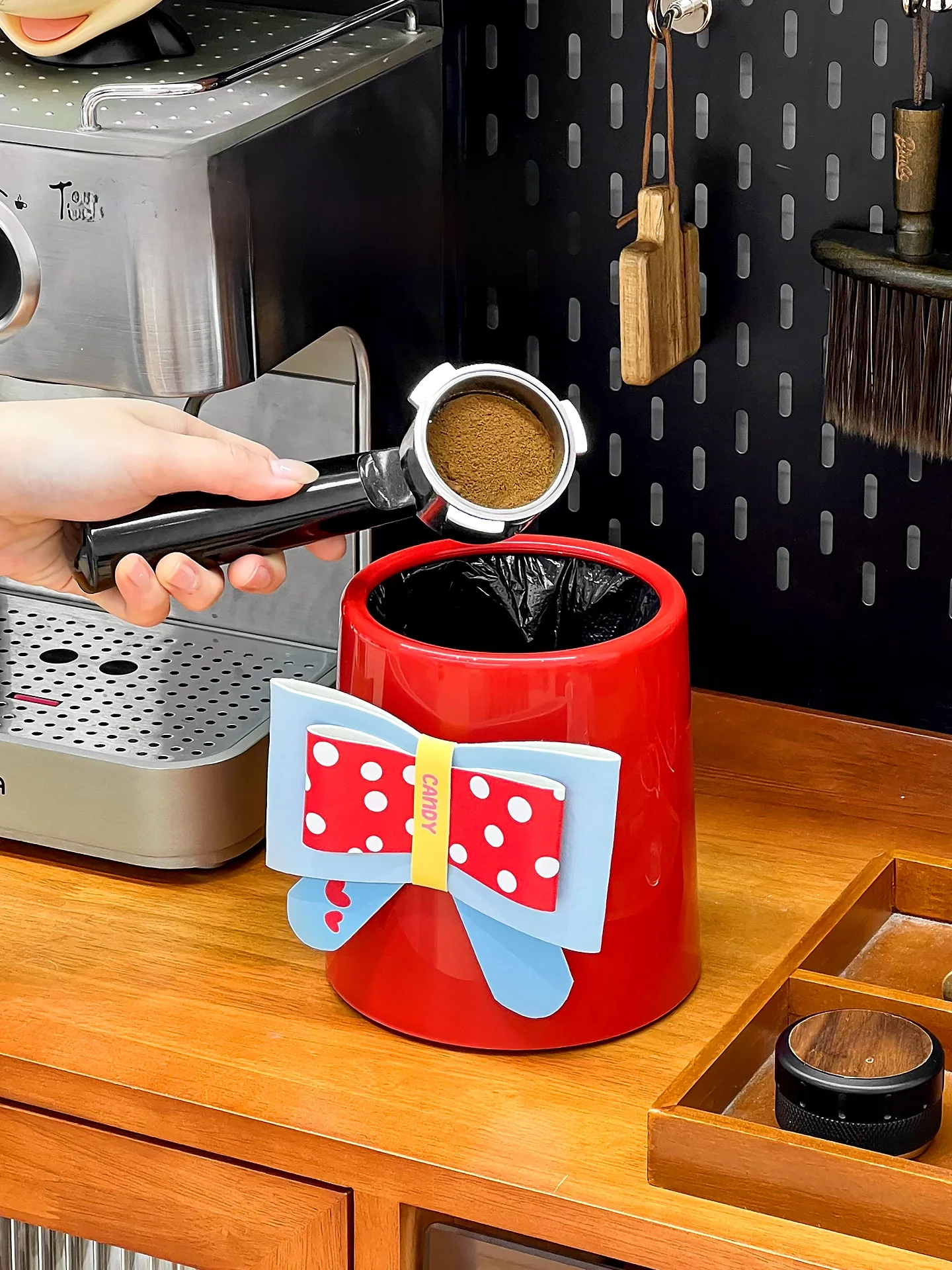 

Маленькая настольная пластиковая корзина для мусора/отходов для кофейных принадлежностей, милый держатель для мусорного ведра на барную стойку/стол