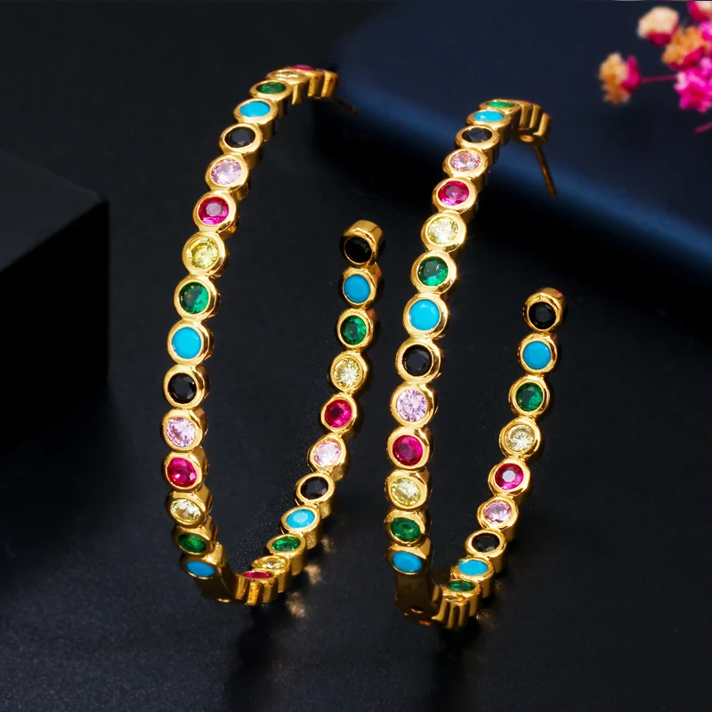 CWWZircons błyszczące kolorowe okrągłe tęcza cyrkonia ustawienie duże złote Plated koło Hoop kolczyki dla kobiet biżuteria Boho CZ575