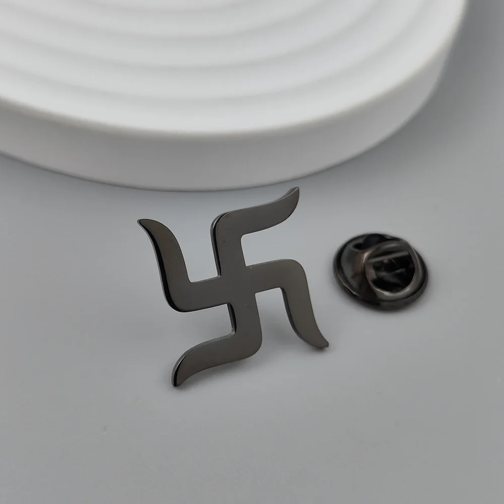 بروش مدون الموضة نفسه رمز "swastika" من الفولاذ المقاوم للصدأ دبوس طية صدر السترة عيار 18 قيراط، شارة حفل زفاف للرجال، جودة عالية مقاومة للماء