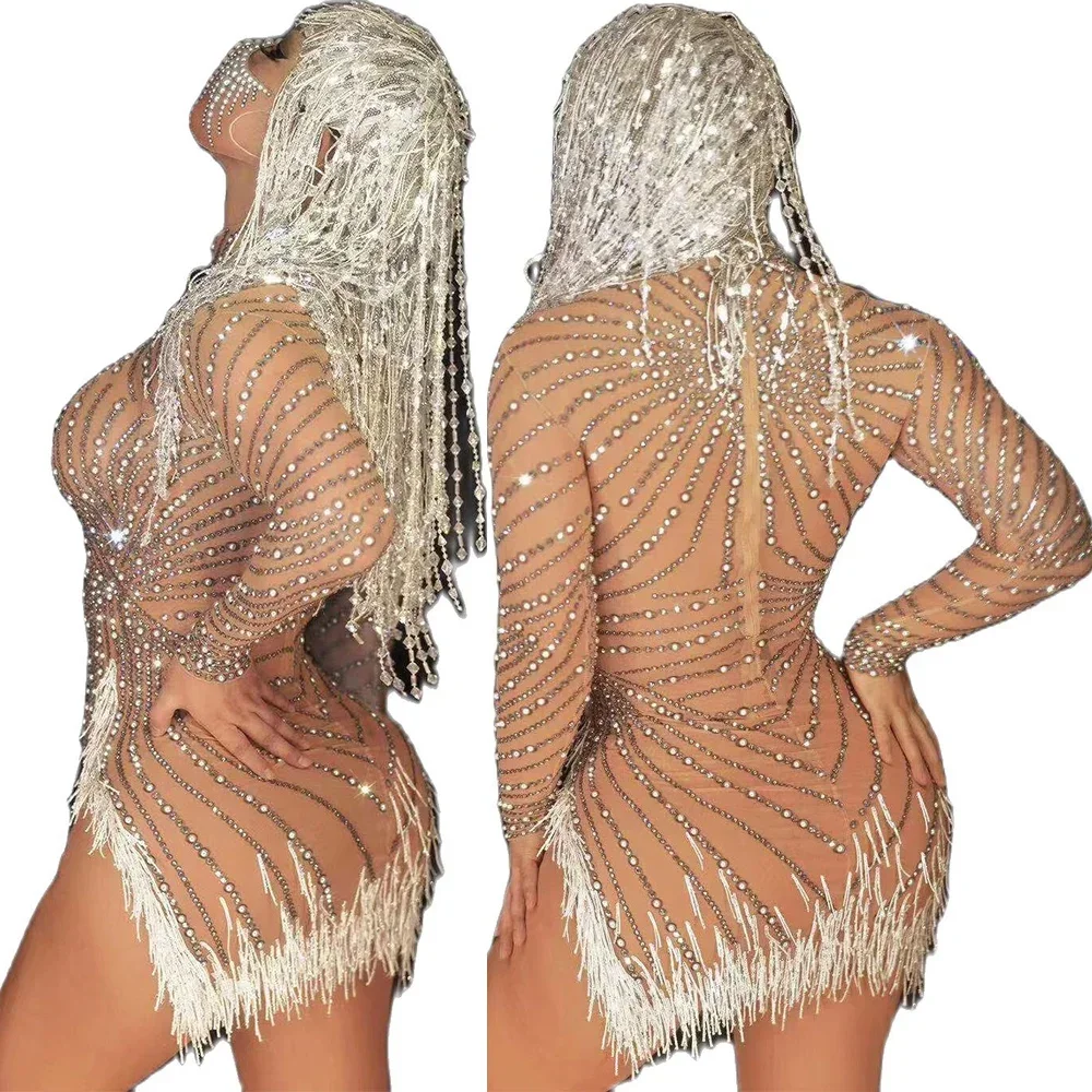 Vestido de mujer con flecos y cuentas adornados con diamantes brillantes, ropa de escenario